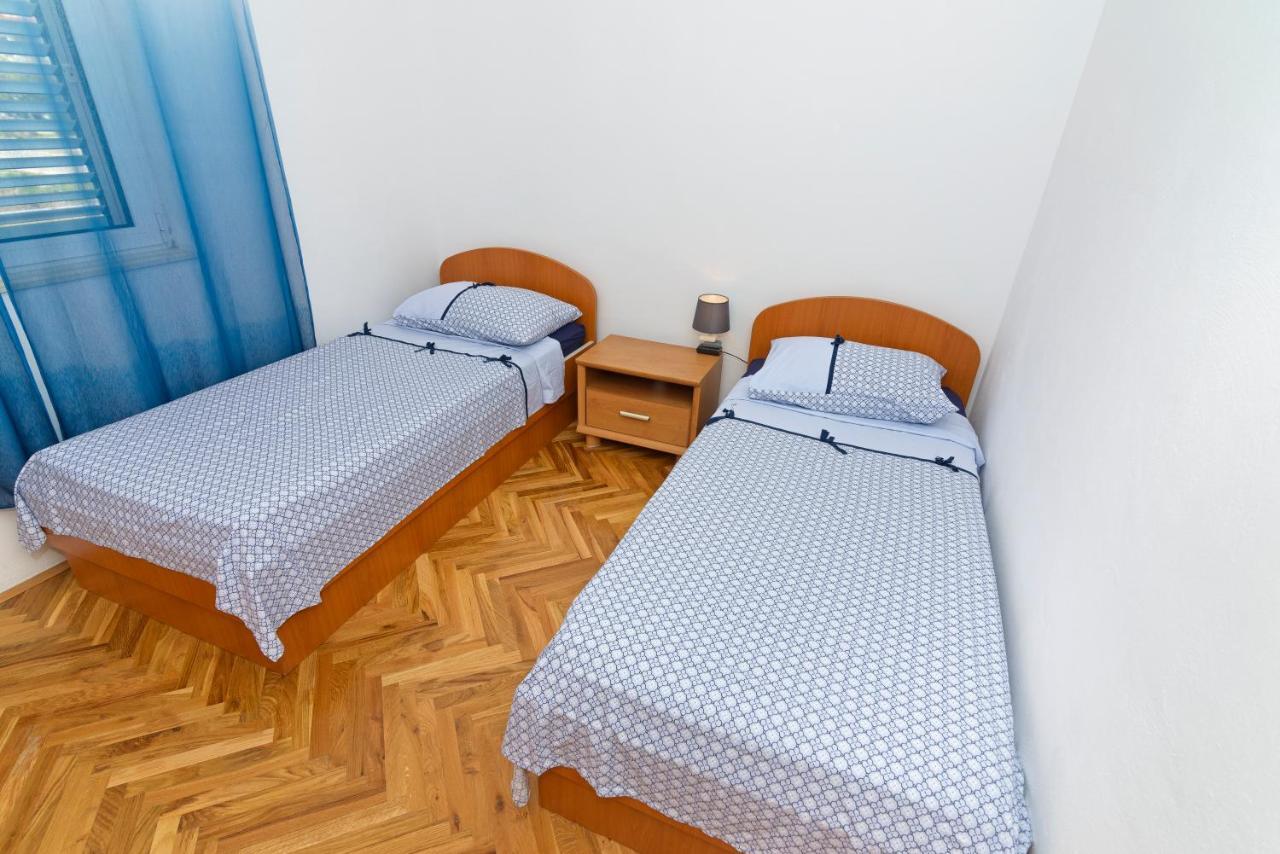 Apartments Martina Vodice Buitenkant foto
